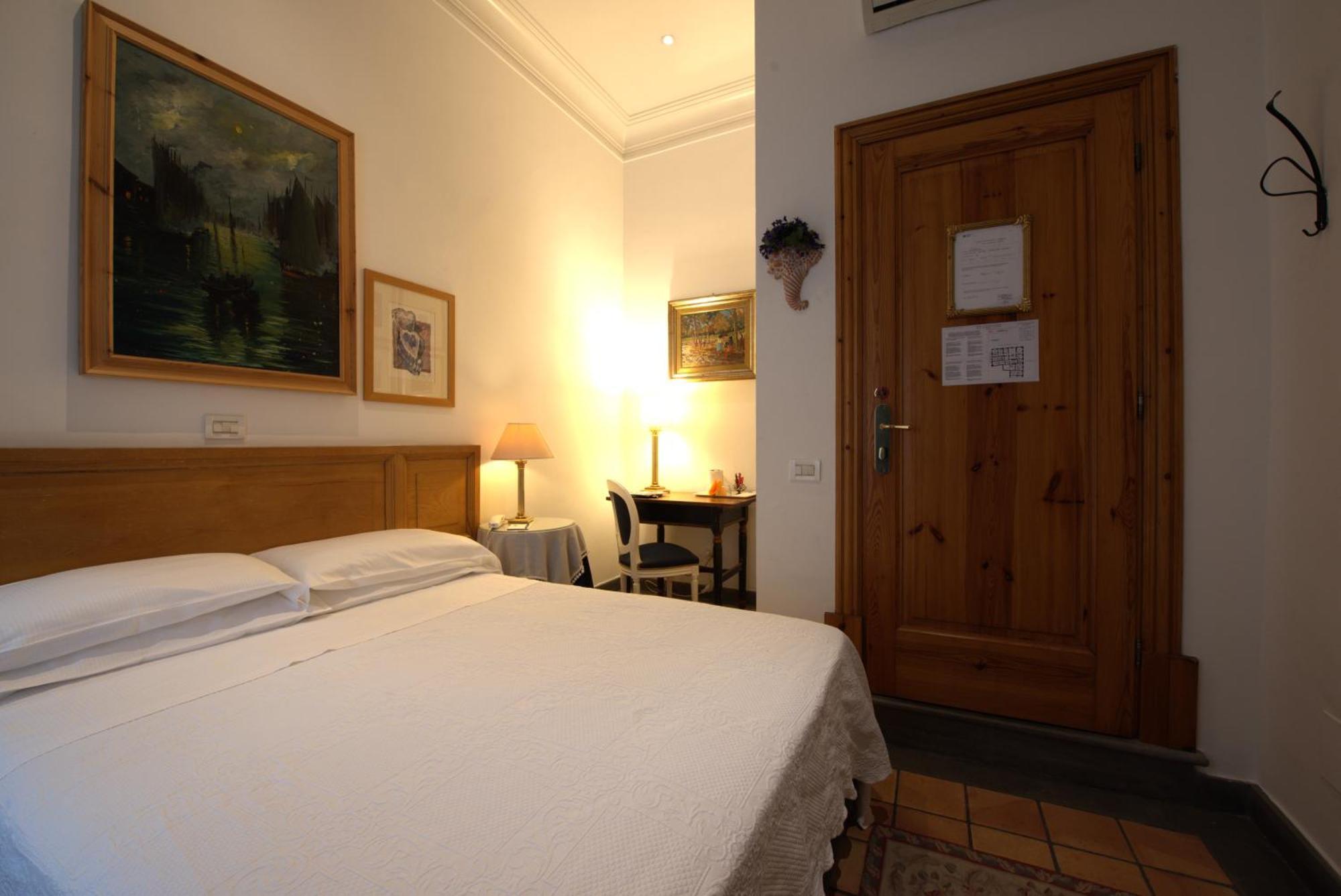 Hotel Locanda Cairoli Rome Exterior photo